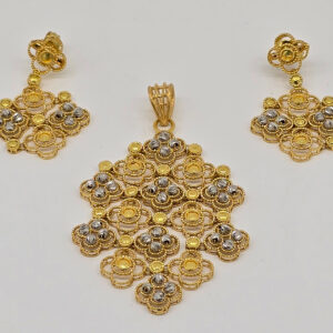 FANCY PENDANT SET 18K