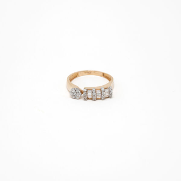 STUDDED RING 18K