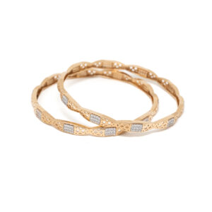 STUDDED BANGLES 18K