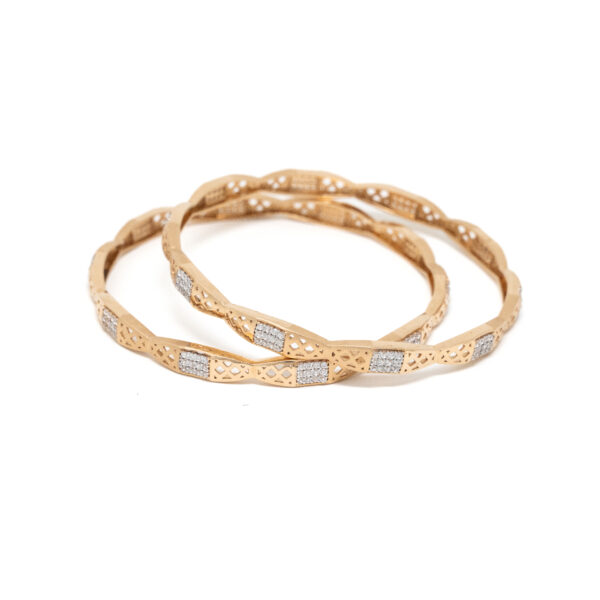 STUDDED BANGLES 18K