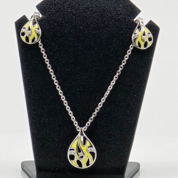 SILVER CAHIN PENDANT SET 92.5